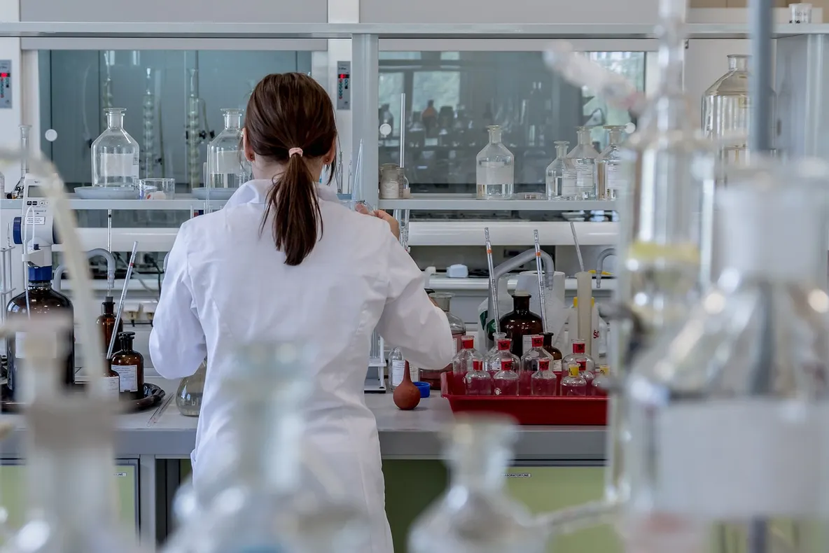 Hepatită de origine necunoscută la copii, depistate în Regatul Unit, SUA și cinci ţări europene