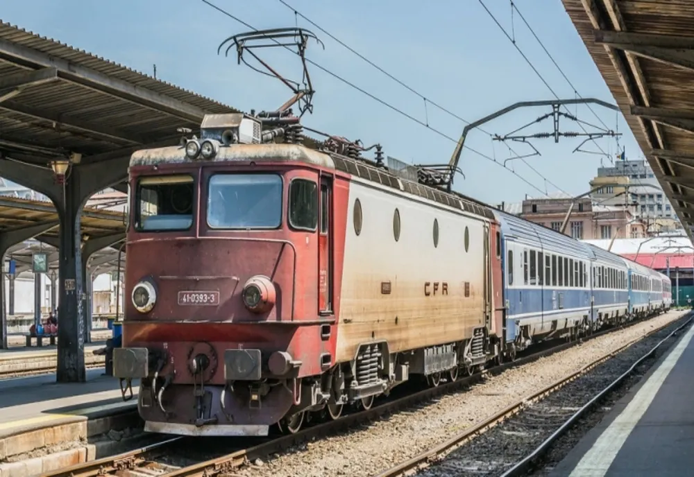 GREVĂ CFR - Peste 300 de garnituri, afectate