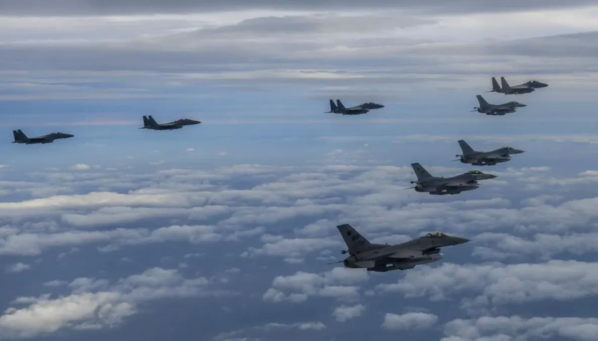 Avioane militare rusești și chineze, detectate în zona de apărare aeriană a Coreei de Sud