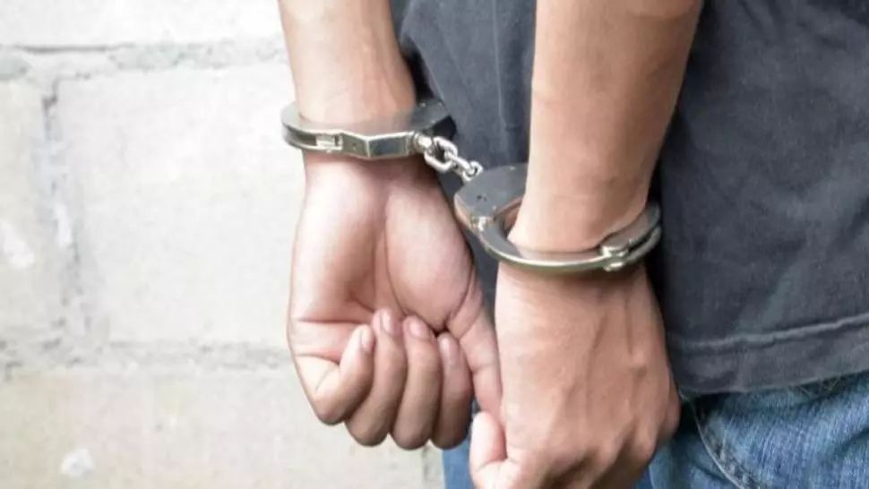 Trei bărbați, printre care și un român, judecați la Londra pentru incendii care au vizat proprietăți legate de Keir Starmer