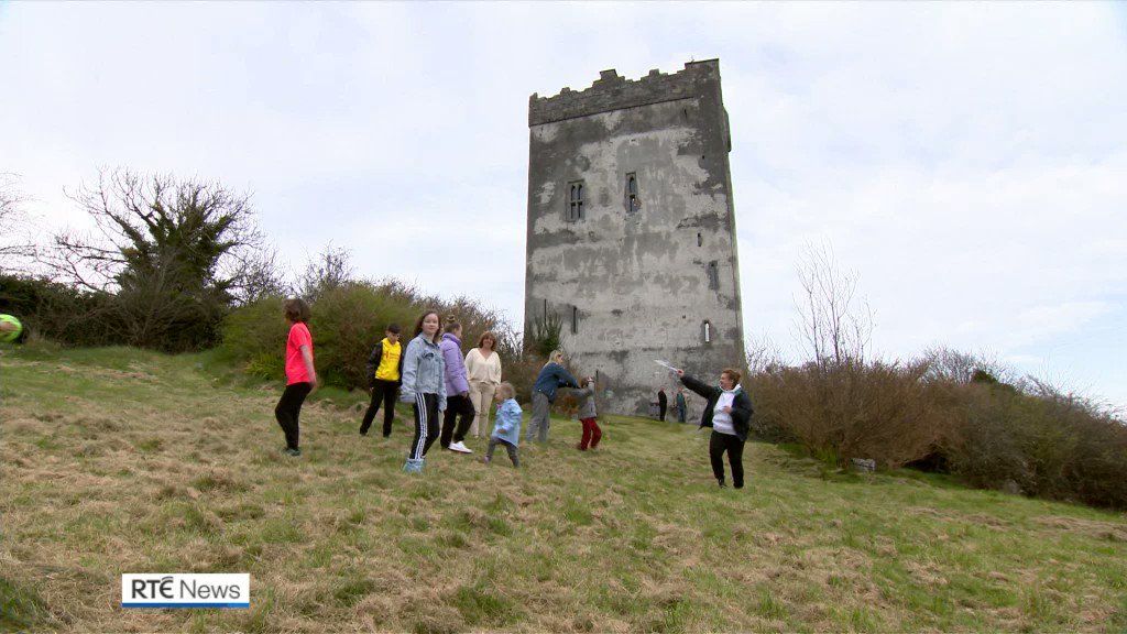Refugiaţi ucraineni, găzduiţi la castelul Ballindooley 