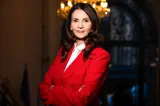 Anca Alexandrescu, comparație între Bolojan și Ciolacu: „A reușit «performanța» să cheltuiască mai mult decât Ciolacu”