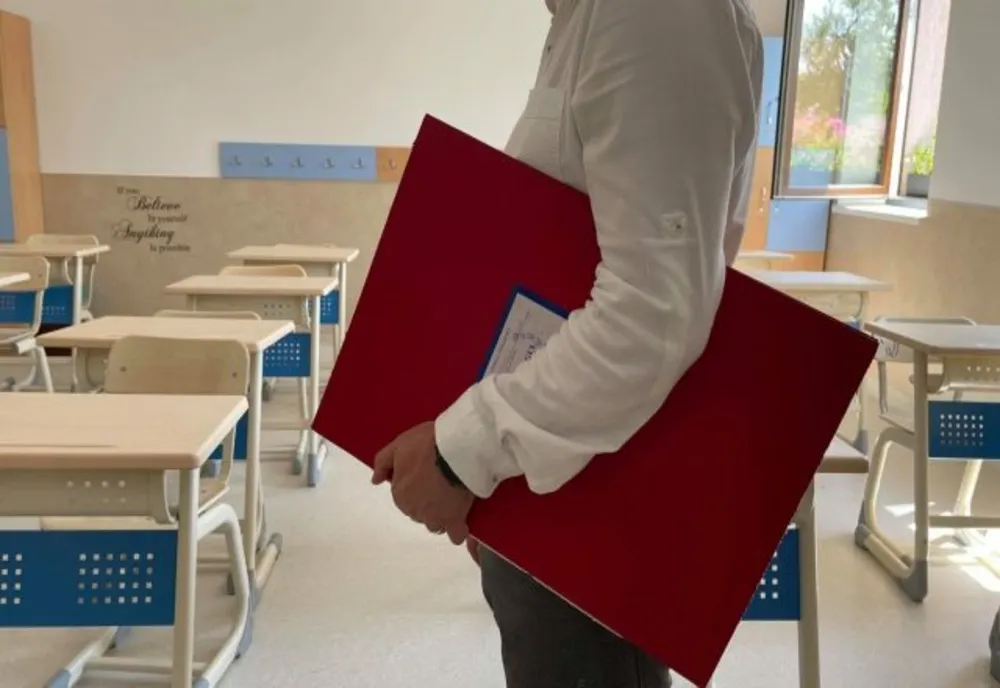 Document obligatoriu pentru toți DASCĂLII. Trebuie depus de la 1 februarie
