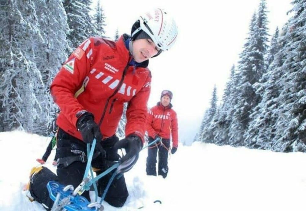 Salvamont: Peste 80 de persoane salvate de pe munte în ultimele 24 de ore